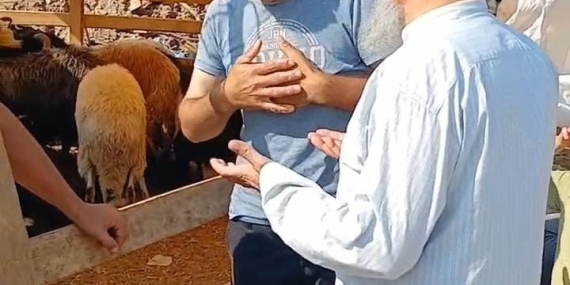 Kumpas yalnızca belediyeye değil, alın teriyle geçinen esnafa da kuruldu