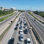 kurban-bayrami-donusunde-kilometrelerce-trafik-kuyrugu-olustu-eYewrBwC.jpg