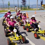 minikler-trafik-kurallarini-egitim-parkinda-ogreniyor-hUZ1nEij.jpg