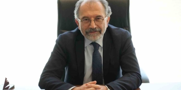 prof-dr-akbastan-buyuk-basari-2-bininci-kalp-ameliyati-geride-kaldi-1yiUqGEl.jpg