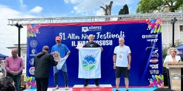 sakaryanin-kosan-tecrubesi-ali-turan-kursuyu-birakmiyor-8JIAWThV.jpg