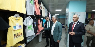 sevgi-magazasi-bayram-oncesi-cocuklarin-yuzunu-gulduruyor-XKKqNsW5.jpg