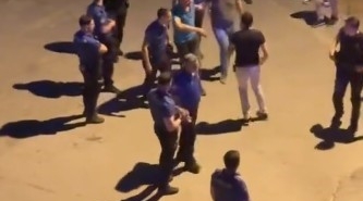 silahli-sahis-polise-direndi-teslim-oldu-MnwtYH7M.jpg