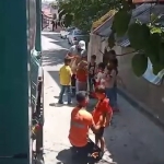 temizlik-personellnin-hareketi-yurekleri-isitti-gIuC3lE5.jpg