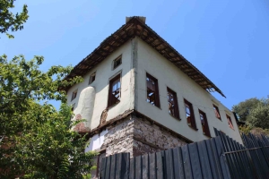 6-yildir-kapali-olan-tarihi-camide-bekleyis-sona-erdi-RMYO23zP.jpg