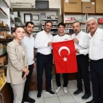 basiskelede-esnafa-turk-bayragi-dagitildi-UHNRJjH1.jpg