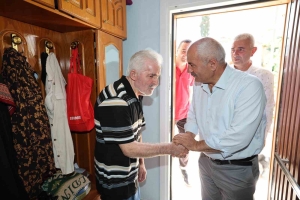 baskan-buyukgozden-kibris-gazisine-vefa-ziyareti-5iNilCjQ.jpg