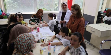 baskan-vekili-abis-anne-cocuk-atolyelerinde-miniklerin-yetenekleri-takip-etti-h1QqGUGy.jpg