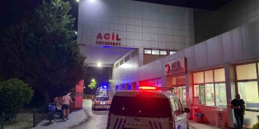 cocuk-gurultusu-tartismasinda-kan-akti-bir-kadin-bicaklandi-zhwBtp5g.jpg