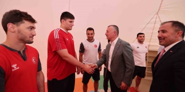 emre-yazganin-adi-bu-salonda-yasatiliyor-v7uTey79.jpg