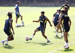 fenerbahce-hazirliklarini-surdurdu-elQ9qBCv.jpg