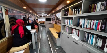 gencbus-yks-tercihi-icin-basiskele-yollarinda-2E6IaYKi.jpg
