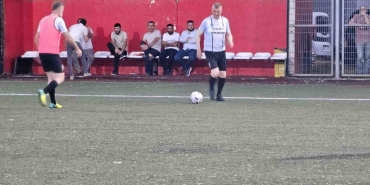 golcukte-koyler-arasi-futbol-heyecani-X39CAWaB.jpg