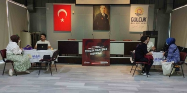 golcukte-universite-adaylarina-ucretsiz-danismanlik-hizmeti-rBzeFESe.jpg