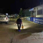 ilce-emniyet-mudurlugu-onunde-silahli-kavga-2-yarali-jW62DA8d.jpg