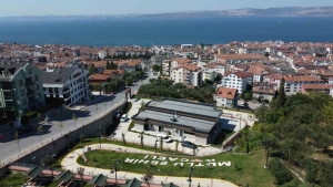 karamursel-taze-artik-sadece-bir-kafe-degil-davetlerin-de-gozdesi-1WPcLm2I.jpg