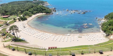 mico-kadinlar-plajinda-yok-yok-hpxkOy7L.jpg
