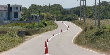 yol-cizgileriyle-ulasim-guvenli-hale-getiriliyor-SJETm9Rn.jpg