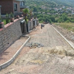 basiskelede-parke-yol-ve-kaldirim-calismalari-yapiliyor-M3LLCGY6.jpg