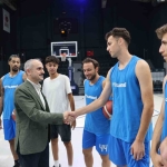 baskan-ciftciden-basketbol-takimina-sezon-oncesi-ziyaret-fPJbqvdH.jpg