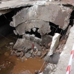 beton-zemin-coktu-hafriyat-kamyonu-icine-dustu-he67CtX9.jpg
