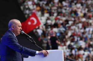 cumhurbaskani-erdogan-milletimizin-hasretini-cektigi-buyuk-ve-guclu-turkiyeye-kavusmamiza-cok-az-kaldi-EHYIpXqp.jpg