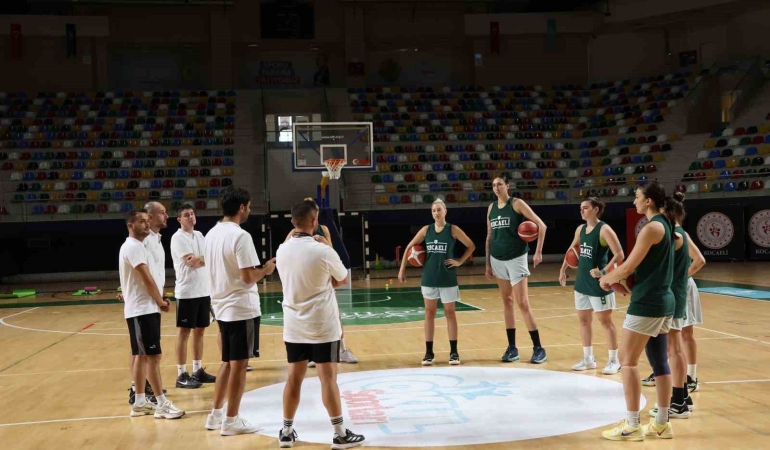 efe-guven-kocaelide-euroleague-takimlarinda-olan-1-sinif-organizasyon-var-gfxGNHjJ.jpg