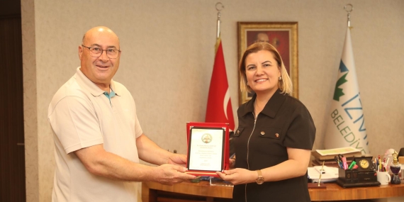 Fatma Başkan’a Fahri Karslılık beratı