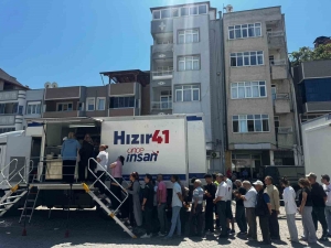 hizir-41-sindirgida-depremzedelerin-yaninda-IzDRhr7t.jpg