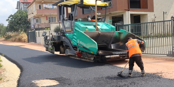 İzmit Belediyesinden Kabaoğlu’nda yoğun asfalt çalışması
