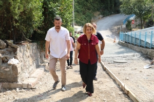 izmit-belediyesinden-uc-mahalleyi-birlestiren-sokakta-guvenli-ulasim-adimi-t7gXj7cD.jpg