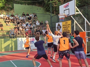 sokak-basketbolu-turnuvasi-sona-erdi-dBaTXA1i.jpg