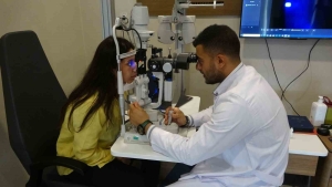 uzman-doktor-uyardi-dijital-goz-yorgunlugu-salgina-donusuyor-kcXYsrPv.jpg