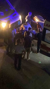 yalovada-cop-kamyonu-minibusle-carpisti-2-yarali-LxXL5Nqr.jpg