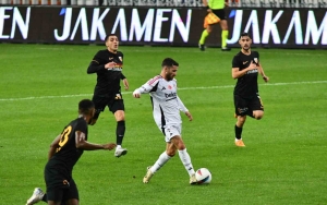 besiktas-erteleme-macinda-kayserispora-konuk-olacak-1mBb3tli.jpg