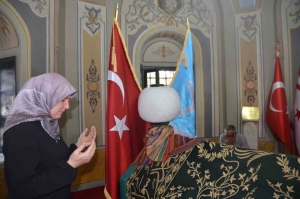 bu-ilcenin-nufusu-bir-gunde-yuzde-2500-artiyor-3pAtSIyg.jpg
