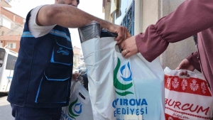 cayirovada-ihtiyac-sahibi-ogrencilere-kirtasiye-destegi-v8wZFWCQ.jpg