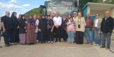 golcukte-kusaklar-koy-gezisinde-bulustu-7SKInROh.jpg