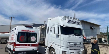 kocaelide-kamyonun-damperi-elektrik-tellerine-carpti-surucu-agir-yaralandi-abSO6RYg.jpg