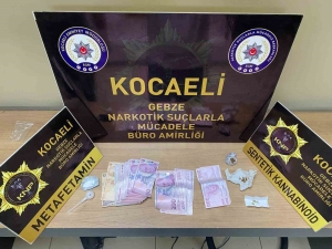 kocaelide-narkotik-polisi-uyusturucuya-gecit-vermedi-4-kisi-tutuklandi-4am6HOSp.jpg
