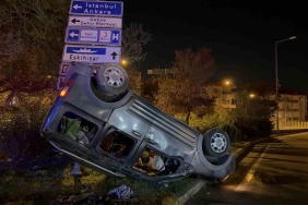 kocaelide-ticari-arac-takla-atti-6-yarali-1HRA5RW3.jpg