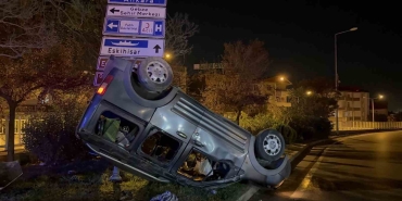 kocaelide-ticari-arac-takla-atti-6-yarali-1HRA5RW3.jpg