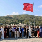kocaelinin-kadin-muhtarlari-yuzlerce-yillik-tarihi-yapilari-gezdi-zkgTXyjY.jpg