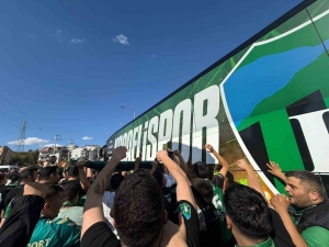 kocaelispor-taraftarindan-caykur-rizespor-macina-yogun-ilgi-E1jVDaEc.jpg