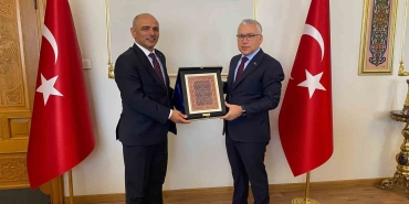 korfez-belediyesi-ile-imranli-belediyesi-kardeslik-protokolu-imzaladi-I1saltzF.jpg