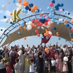 losemiyi-yenen-kagan-icin-gokyuzune-yuzlerce-balon-biraktilar-6Sdtgjur.jpg