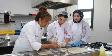 masterchef-ayten-sanerden-lezzet-dersi-RAhiNInN.jpg