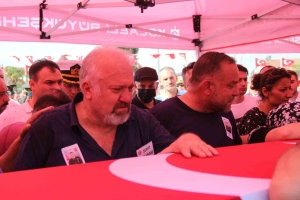 sehit-babasina-saygisizlik-iddiasi-UYCqKpQB.jpg