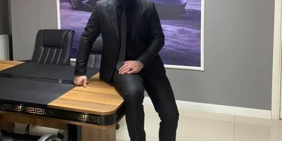 Yol kenarında erkek cesedi bulundu