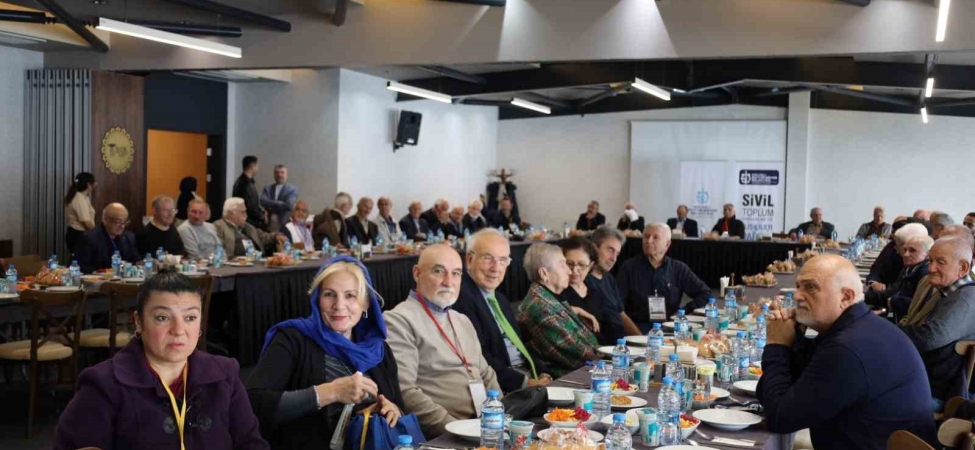60-yillik-mezunlarin-hatiralarla-dolu-yolculugu-bGqpKDWR.jpg